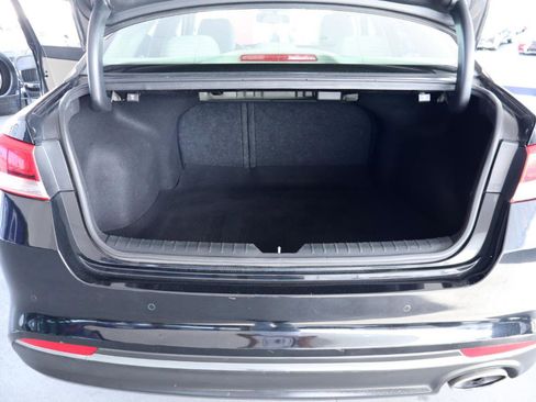 Used 2018 Kia Optima LX FWD image 30