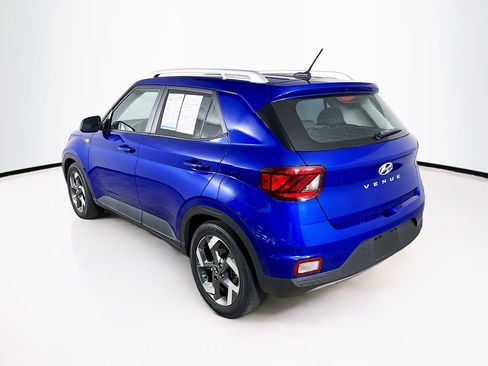 Used 2024 Hyundai Venue SEL FWD image 29