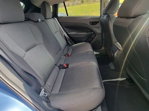 Used 2024 Subaru Crosstrek 2.0i Premium image 40