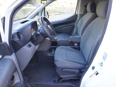 Used 2017 Nissan NV200 S w/ Cruise Control Package image 9