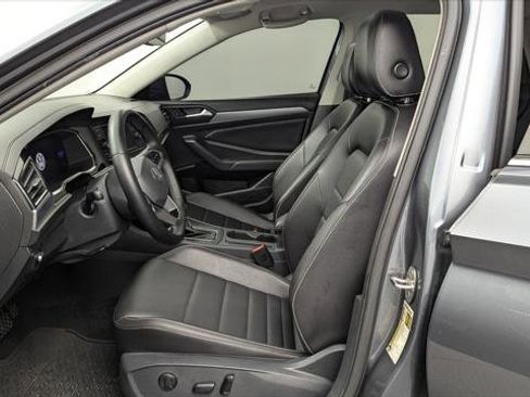 Used 2022 Volkswagen Jetta SE image 13