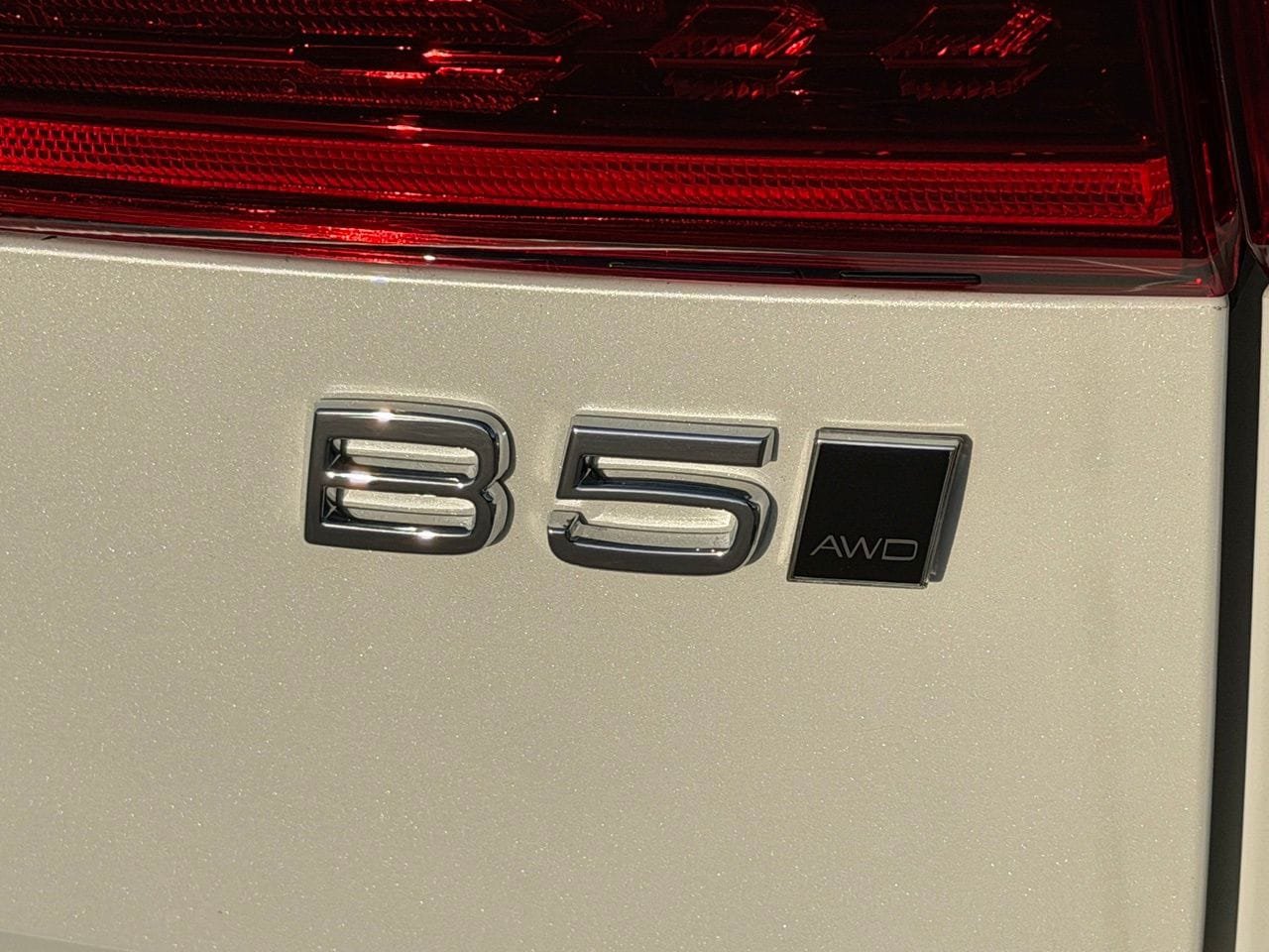 New 2027 Volvo XC60 B5 Core AWD/4WD image 7