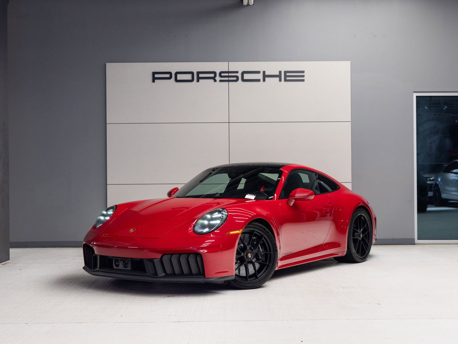 Used 2025 Porsche 911 Carrera GTS RWD image 1