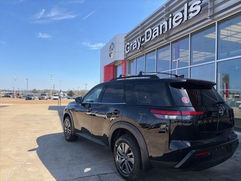 New 2026 Nissan Pathfinder SV image 2