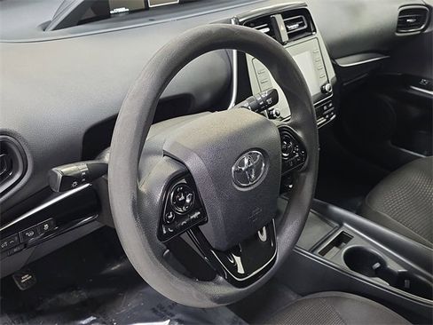 Used 2020 Toyota Prius LE image 15