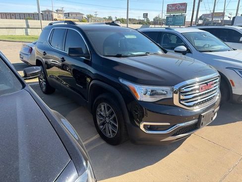 Used 2018 GMC Acadia SLE w/ LPO, Black Accent Package AWD/4WD image 1