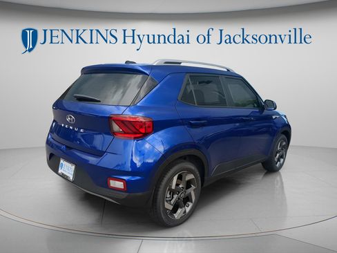New 2026 Hyundai Venue SEL FWD image 3