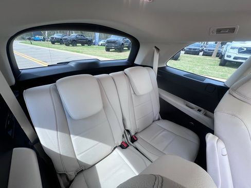 Used 2025 Mercedes-Benz GLS 450 450 4MATIC image 11