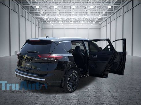 Used 2024 Nissan Rogue Platinum w/ Platinum Premium Package FWD image 17