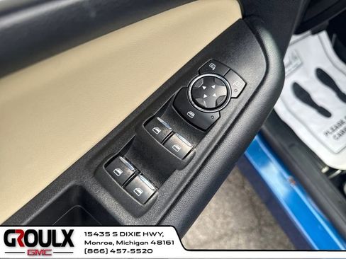 Used 2022 Ford Edge SEL w/ Convenience Package image 12