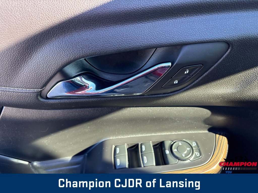 Used 2019 GMC Acadia SLE FWD image 17