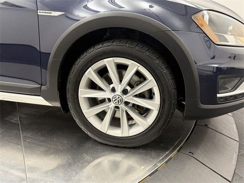 Used 2017 Volkswagen Golf Alltrack SE image 27