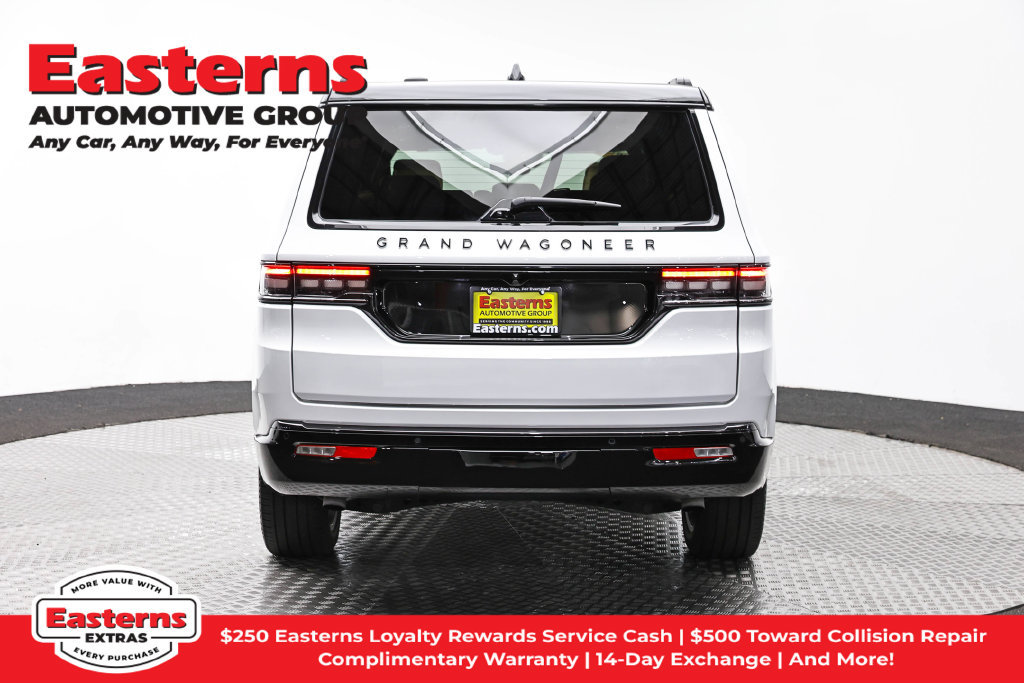 Used 2025 Jeep Grand Wagoneer Series III w/ Rear Seat Video Group 1 AWD/4WD image 7