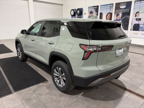 New 2026 Chevrolet Equinox LT w/ Convenience Package II image 7