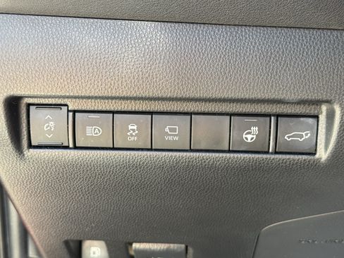 Used 2021 Toyota Venza Limited w/ Advanced Technology Package AWD/4WD image 25