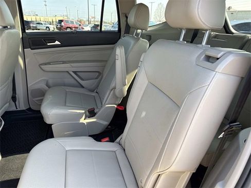Used 2022 Volkswagen Atlas SEL image 15