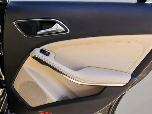 Used 2019 Mercedes-Benz CLA 250 image 30