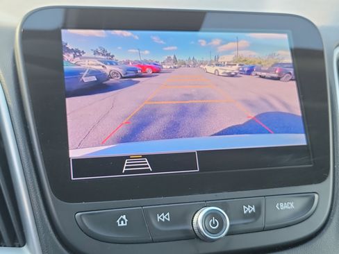 Used 2024 Chevrolet Malibu LT image 11