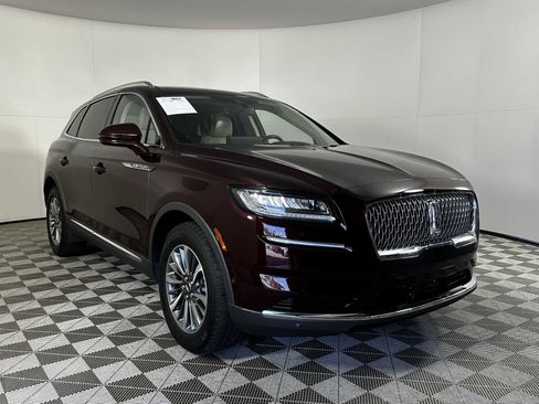 Used 2022 Lincoln Nautilus Reserve image 1