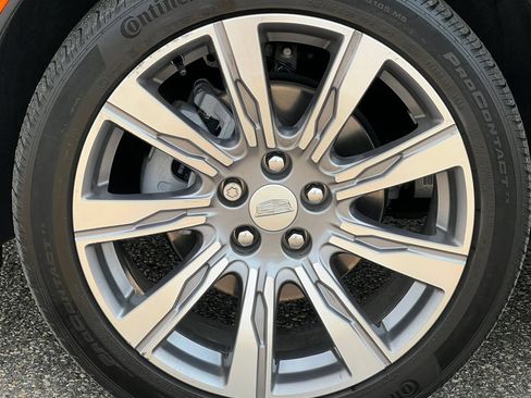 Certified 2023 Cadillac XT4 Premium Luxury w/ Cold Weather Package AWD/4WD image 7