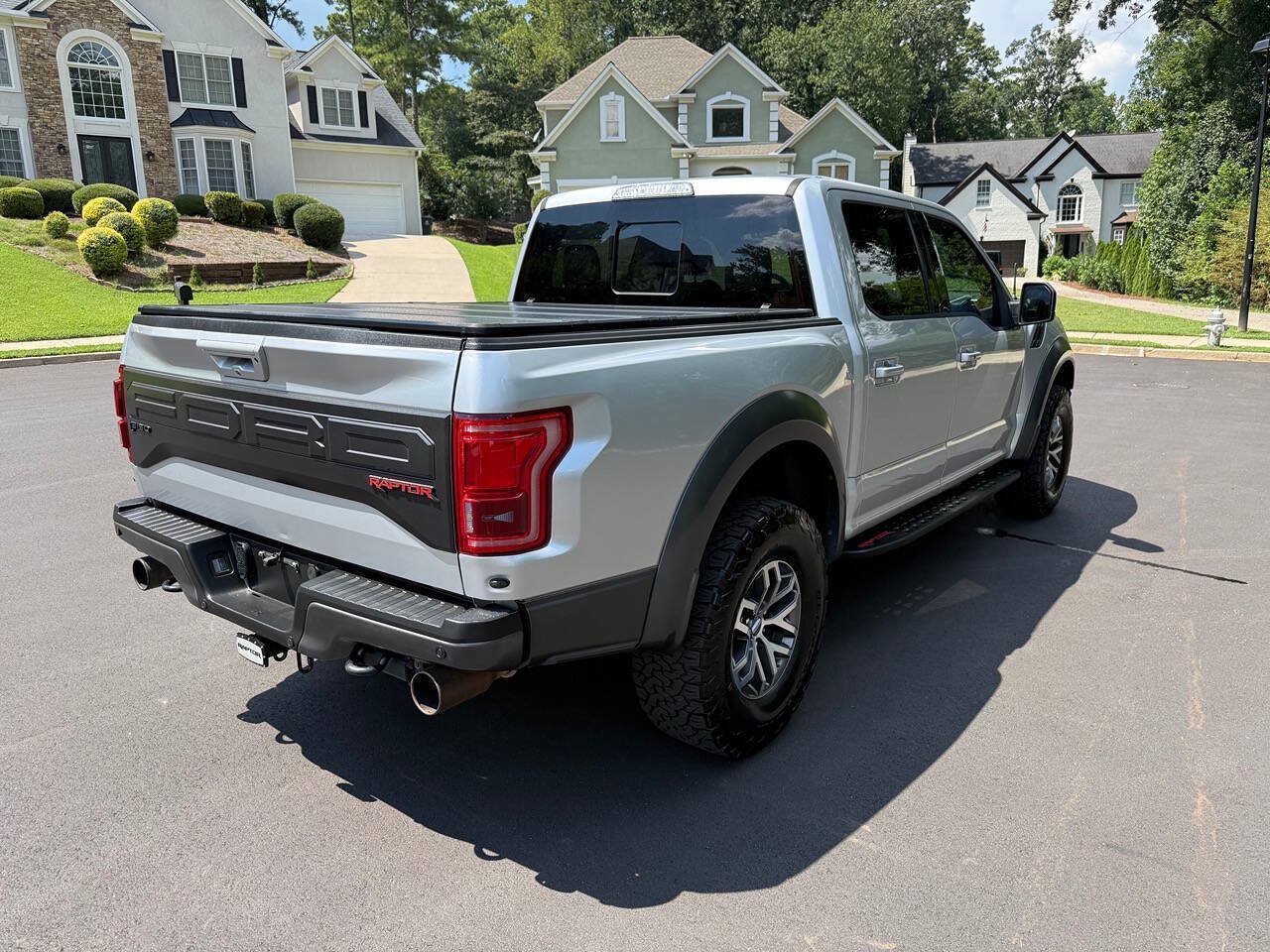 Used 2017 Ford F150 Raptor w/ Equipment Group 802A Luxury AWD/4WD image 6