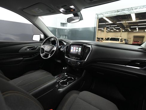 Used 2018 Chevrolet Traverse LT image 44