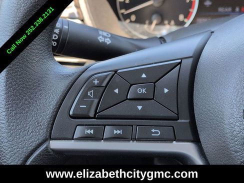 Used 2025 Nissan Altima 2.5 SV FWD image 21