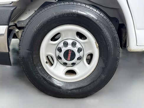 Used 2021 GMC Savana 2500 w/ Driver Convenience Package RWD image 32