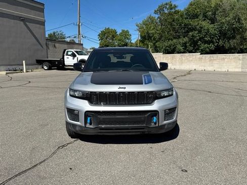Used 2022 Jeep Grand Cherokee Trailhawk w/ Advanced Protech Group II AWD/4WD image 9