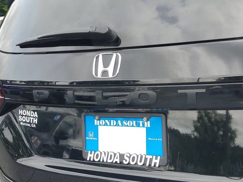 Used 2025 Honda Pilot EX-L image 7