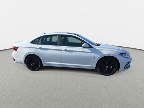 New 2026 Volkswagen Jetta SE FWD image 4