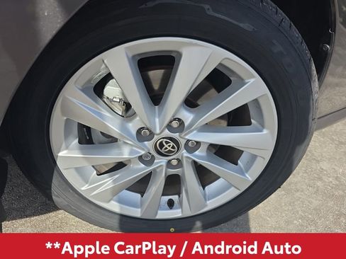 Used 2023 Toyota Camry LE image 3