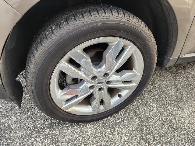 Used 2014 Ford Edge SEL w/ Equipment Group 205A FWD image 10