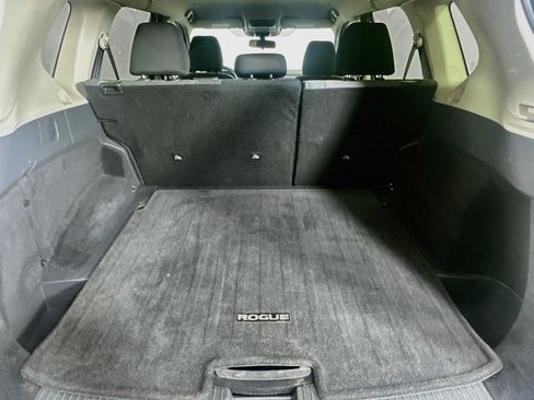 Used 2023 Nissan Rogue SV FWD image 27