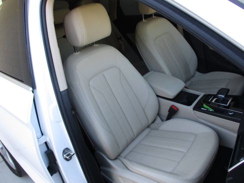 Used 2023 Audi Q5 2.0T Premium Plus w/ Premium Plus Package AWD/4WD image 21