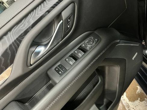 Used 2021 GMC Yukon Denali AWD/4WD image 16