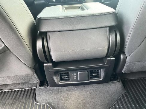 Used 2023 Chevrolet Silverado 1500 LT AWD/4WD image 30