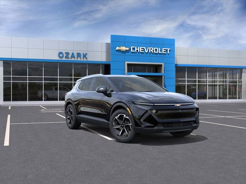 New 2026 Chevrolet Equinox EV LT image 32