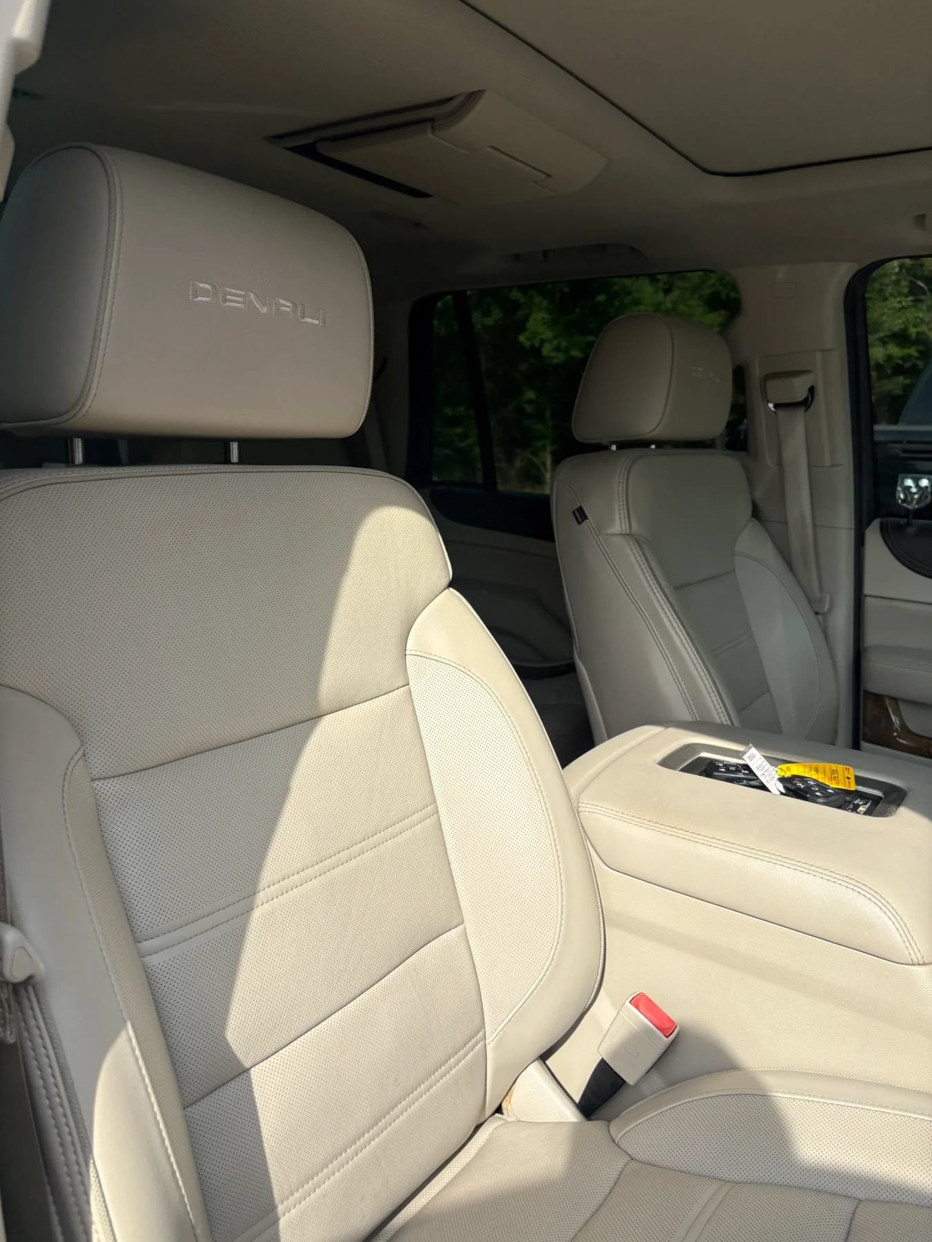 Used 2016 GMC Yukon Denali w/ Open Road Package AWD/4WD image 28