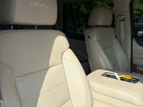 Used 2016 GMC Yukon Denali w/ Open Road Package AWD/4WD image 28