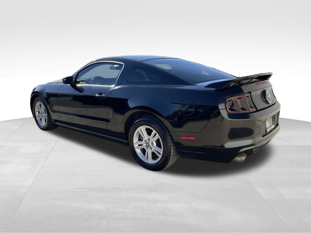 Used 2014 Ford Mustang Coupe RWD image 7