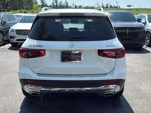 Certified 2026 Mercedes-Benz GLB 250 4MATIC image 4