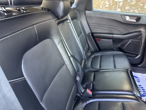 Certified 2025 Ford Escape Platinum AWD/4WD image 15