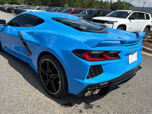 Used 2023 Chevrolet Corvette Stingray Coupe w/ Z51 Performance Package RWD image 10