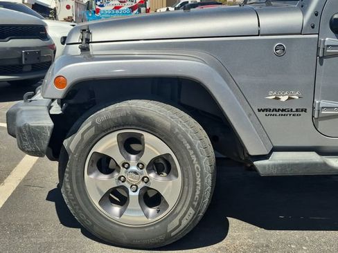 Used 2016 Jeep Wrangler Unlimited Sahara w/ Connectivity Group AWD/4WD image 4