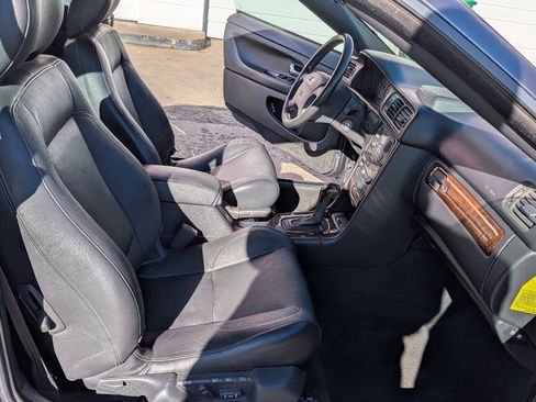 Used 2004 Volvo C70 HT image 12