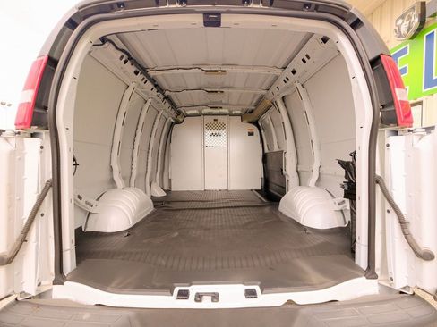 Used 2025 Chevrolet Express 2500 w/ Driver Convenience Package image 21