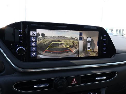 Used 2020 Hyundai Sonata Limited w/ Preferred Accessory Package FWD image 23