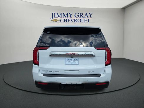 Used 2022 GMC Yukon SLT AWD/4WD image 4