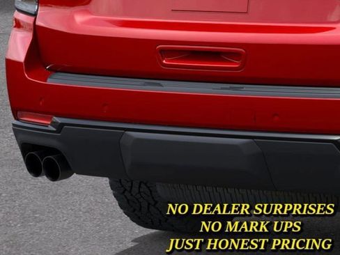 New 2026 Chevrolet Suburban Z71 w/ Comfort Package image 14